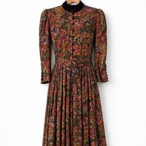 Vintage Robbie Bee Floral long sleeve velvet accents dress